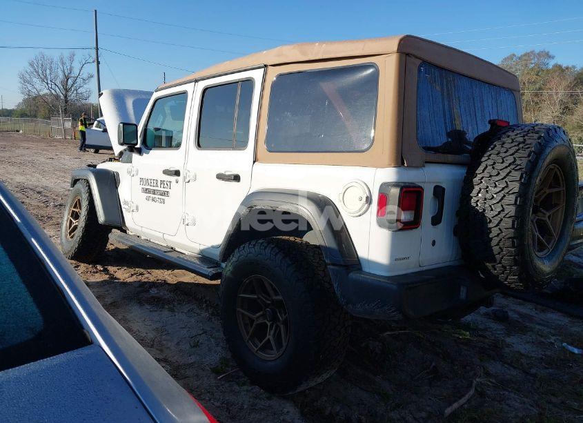 Photo 3 of 2019 Jeep Wrangler UNLIMITED SPORT S 4X4 (VIN 1C4HJXDG5KW509033)
