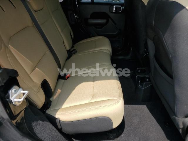 Photo 7 of 2019 JEEP WRANGLER UNLIMITED SPORT (VIN 1C4HJXDG5KW517343)