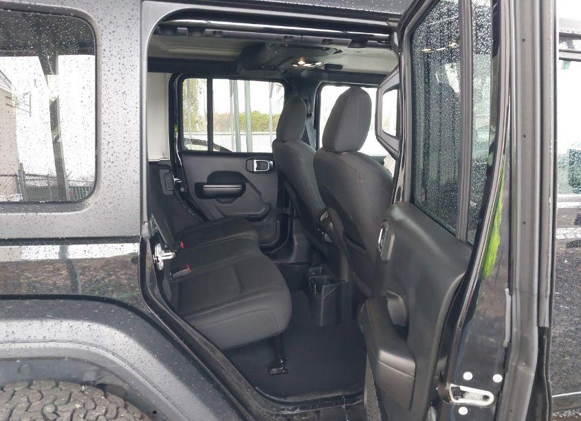 Photo 8 of 2019 Jeep Wrangler UNLIMITED SPORT S 4X4 (VIN 1C4HJXDG5KW648448)
