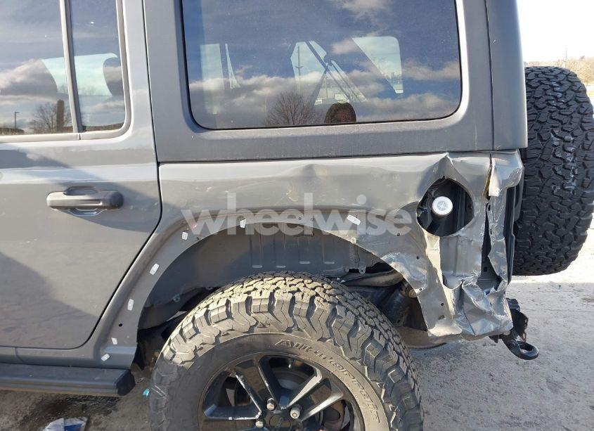 Photo 6 of 2019 Jeep Wrangler UNLIMITED SPORT ALTITUDE 4X4 (VIN 1C4HJXDG5KW676363)