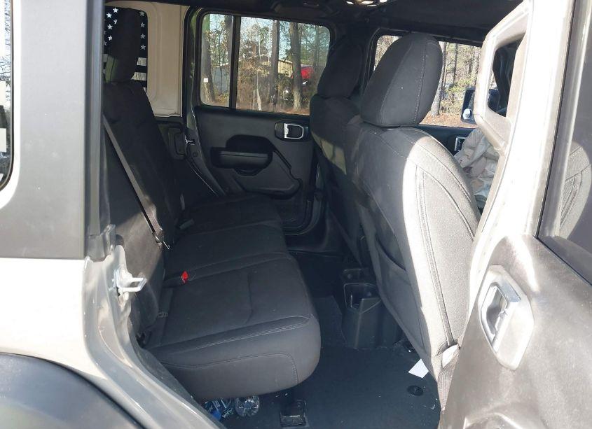 Photo 8 of 2022 Jeep Wrangler UNLIMITED SPORT S 4X4 (VIN 1C4HJXDG5NW240844)