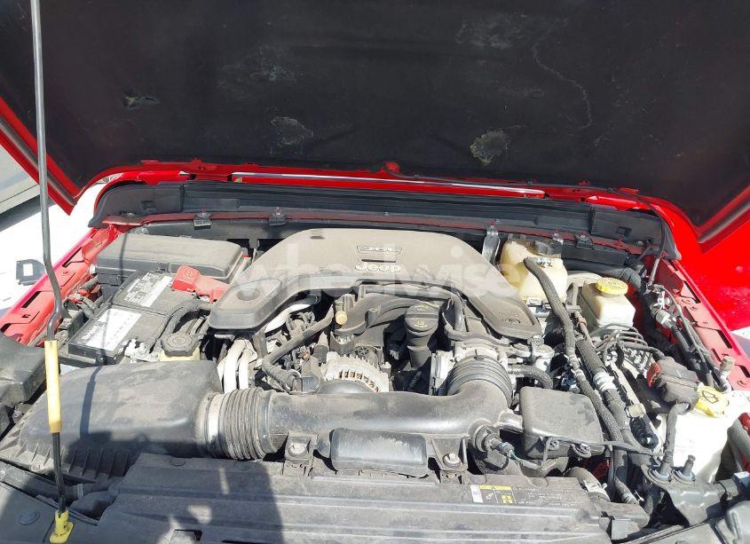 Photo 10 of 2018 Jeep Wrangler UNLIMITED SPORT 4X4 (VIN 1C4HJXDG6JW139791)