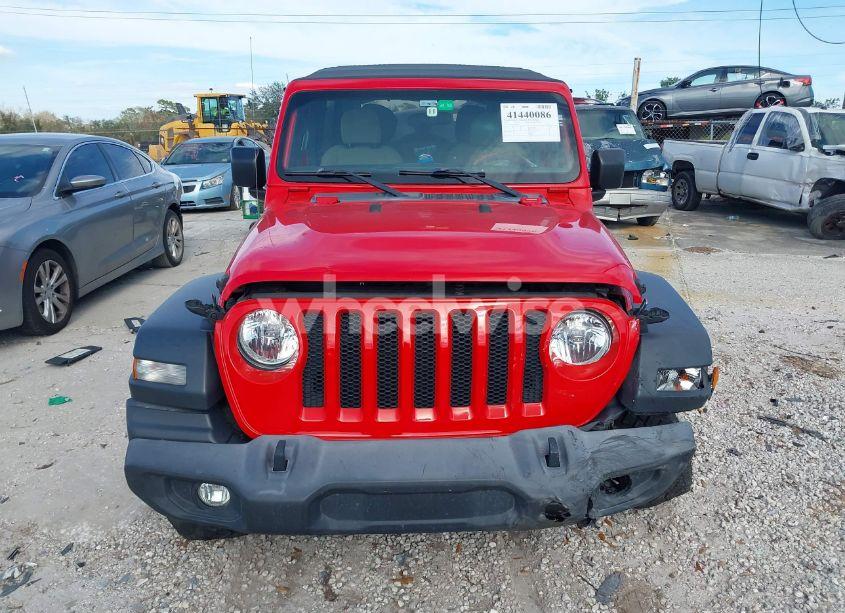 Photo 12 of 2018 Jeep Wrangler UNLIMITED SPORT 4X4 (VIN 1C4HJXDG6JW139791)