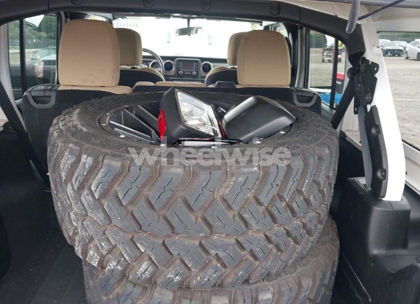 Photo 12 of 2018 Jeep Wrangler UNLIMITED SPORT 4X4 (VIN 1C4HJXDG6JW149981)