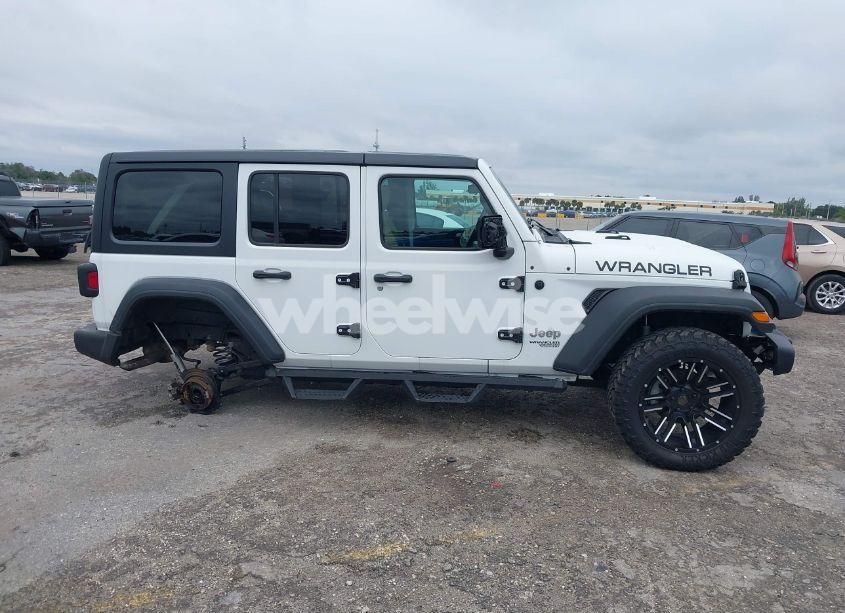 Photo 14 of 2018 Jeep Wrangler UNLIMITED SPORT 4X4 (VIN 1C4HJXDG6JW149981)