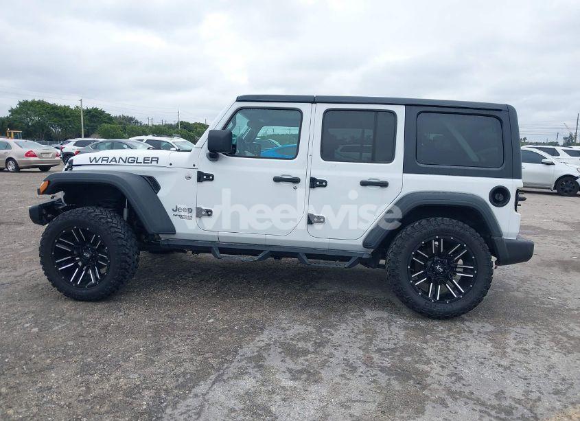 Photo 15 of 2018 Jeep Wrangler UNLIMITED SPORT 4X4 (VIN 1C4HJXDG6JW149981)