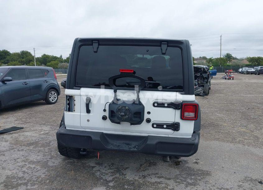 Photo 17 of 2018 Jeep Wrangler UNLIMITED SPORT 4X4 (VIN 1C4HJXDG6JW149981)