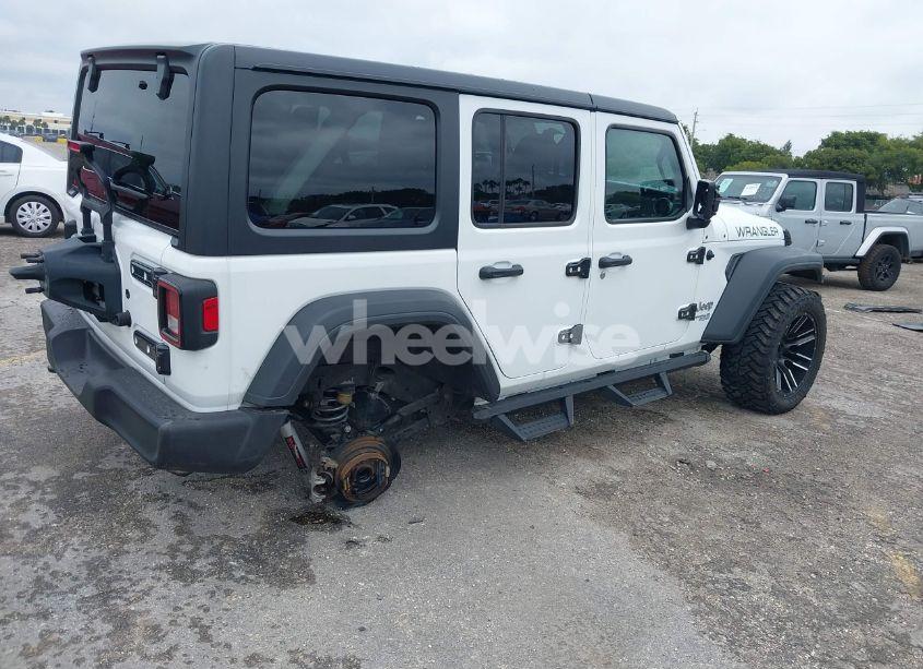 Photo 4 of 2018 Jeep Wrangler UNLIMITED SPORT 4X4 (VIN 1C4HJXDG6JW149981)