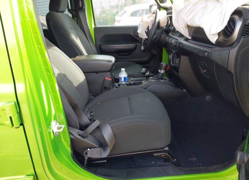 Photo 5 of 2018 Jeep Wrangler UNLIMITED SPORT 4X4 (VIN 1C4HJXDG6JW274348)