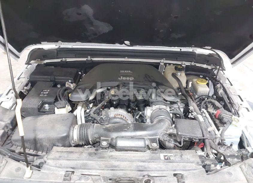 Photo 10 of 2018 Jeep Wrangler UNLIMITED SPORT S 4X4 (VIN 1C4HJXDG6JW285298)