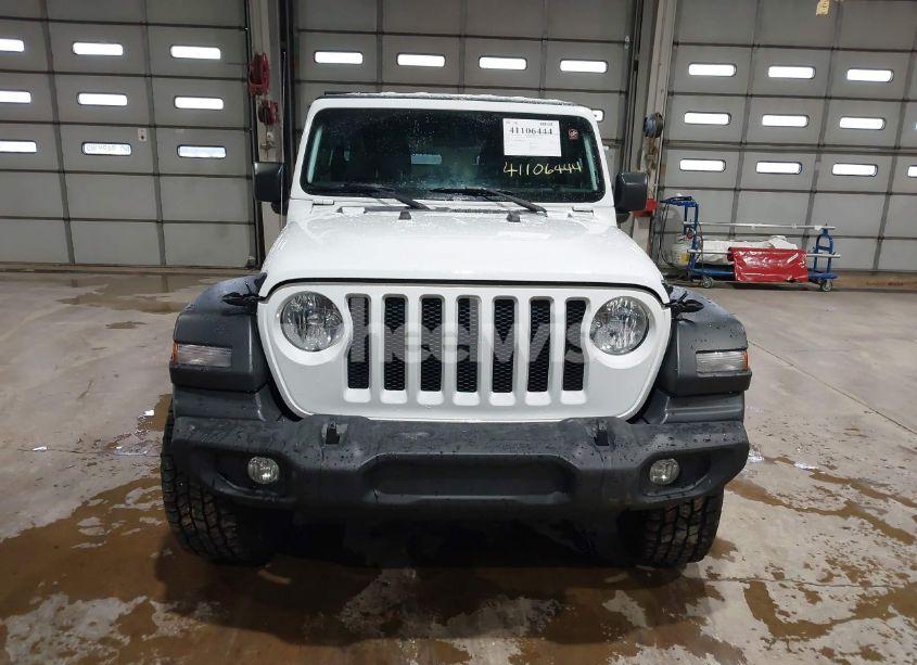 Photo 12 of 2018 Jeep Wrangler UNLIMITED SPORT S 4X4 (VIN 1C4HJXDG6JW285298)