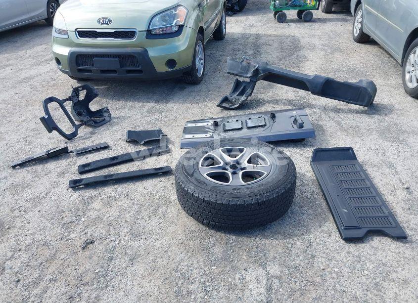 Photo 12 of 2019 Jeep Wrangler UNLIMITED SPORT S 4X4 (VIN 1C4HJXDG6KW538685)