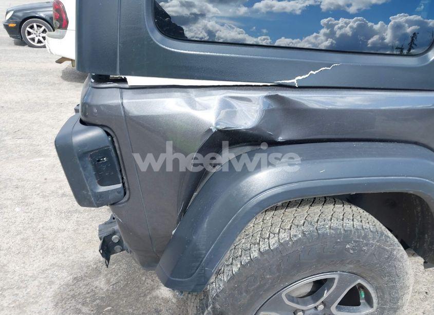 Photo 20 of 2019 Jeep Wrangler UNLIMITED SPORT S 4X4 (VIN 1C4HJXDG6KW538685)