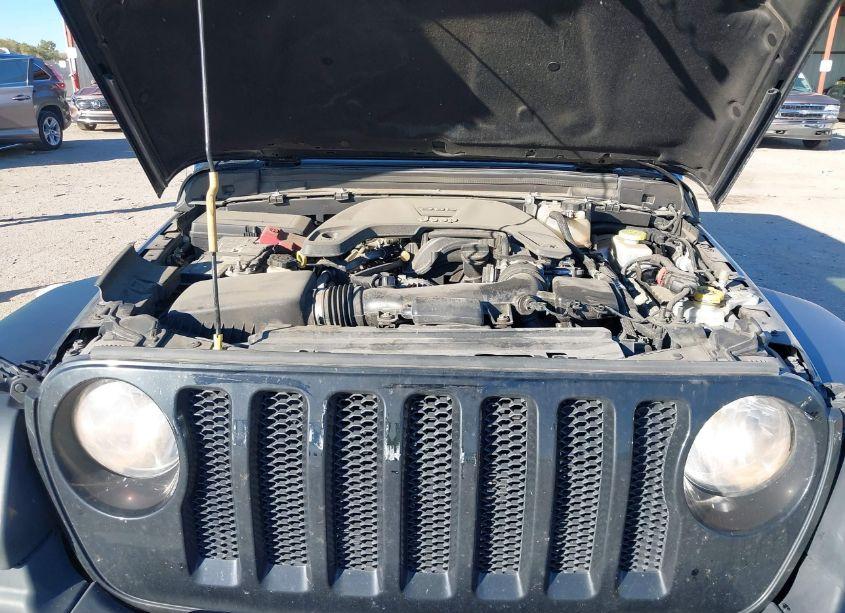 Photo 10 of 2019 Jeep Wrangler UNLIMITED SPORT S 4X4 (VIN 1C4HJXDG6KW556796)