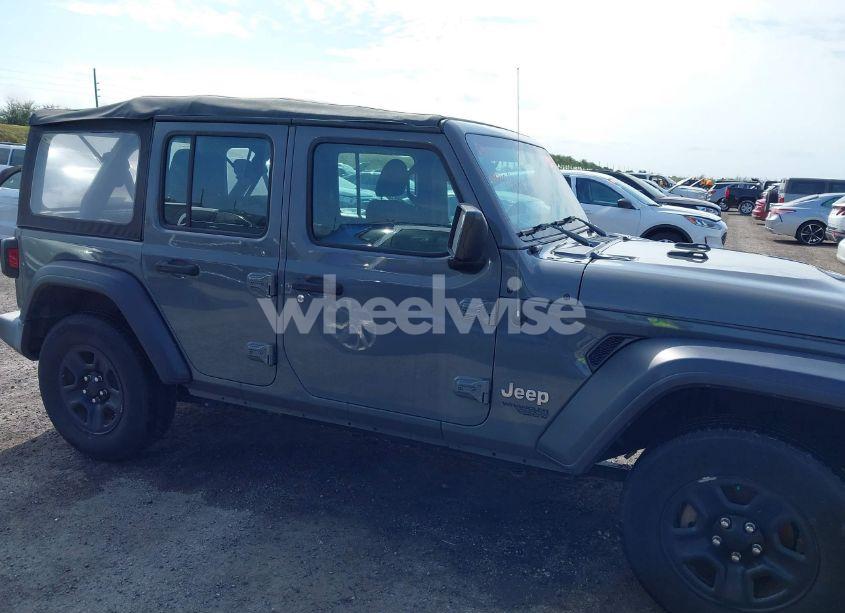Photo 13 of 2019 Jeep Wrangler UNLIMITED SPORT 4X4 (VIN 1C4HJXDG6KW561500)