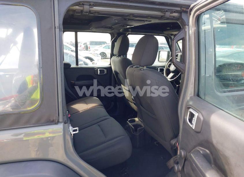 Photo 8 of 2019 Jeep Wrangler UNLIMITED SPORT 4X4 (VIN 1C4HJXDG6KW561500)