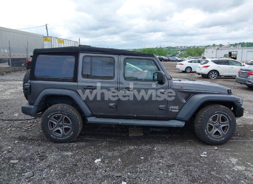 Photo 13 of 2019 Jeep Wrangler UNLIMITED SPORT S 4X4 (VIN 1C4HJXDG6KW571640)
