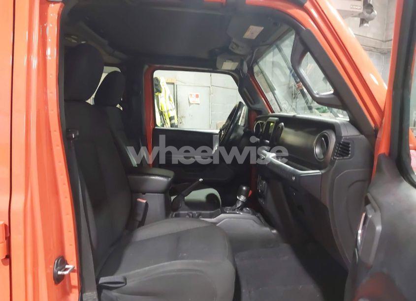 Photo 5 of 2019 Jeep Wrangler UNLIMITED SPORT S 4X4 (VIN 1C4HJXDG6KW669468)