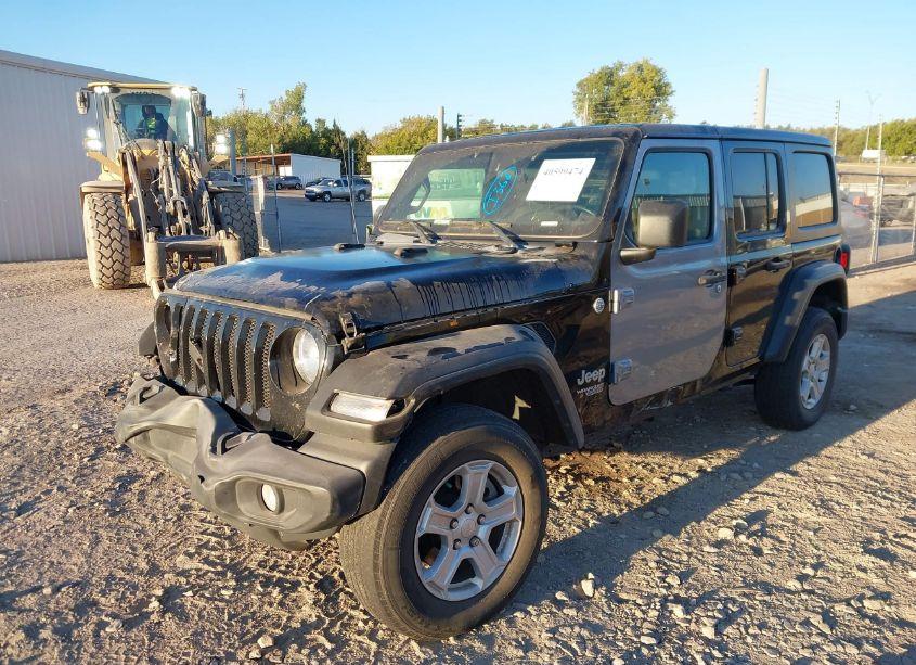 Photo 2 of 2020 Jeep Wrangler UNLIMITED SPORT S 4X4 (VIN 1C4HJXDG6LW117924)