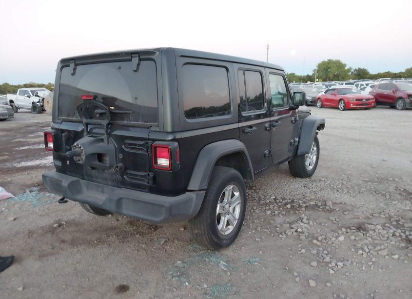 Photo 4 of 2020 Jeep Wrangler UNLIMITED SPORT S 4X4 (VIN 1C4HJXDG6LW117924)