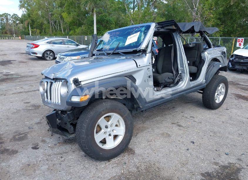 Photo 2 of 2018 Jeep Wrangler UNLIMITED SPORT 4X4 (VIN 1C4HJXDG7JW170077)