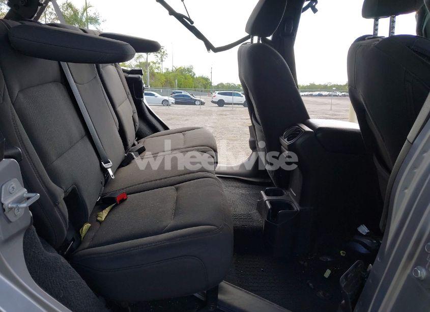 Photo 8 of 2018 Jeep Wrangler UNLIMITED SPORT 4X4 (VIN 1C4HJXDG7JW170077)