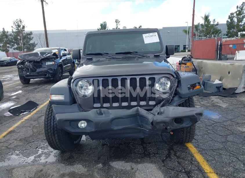 Photo 13 of 2018 Jeep Wrangler UNLIMITED SPORT S 4X4 (VIN 1C4HJXDG7JW181922)