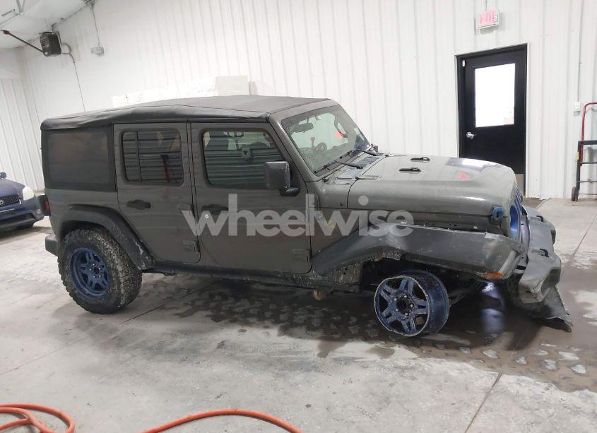 Photo 13 of 2020 Jeep Wrangler UNLIMITED SPORT S 4X4 (VIN 1C4HJXDG7LW167909)