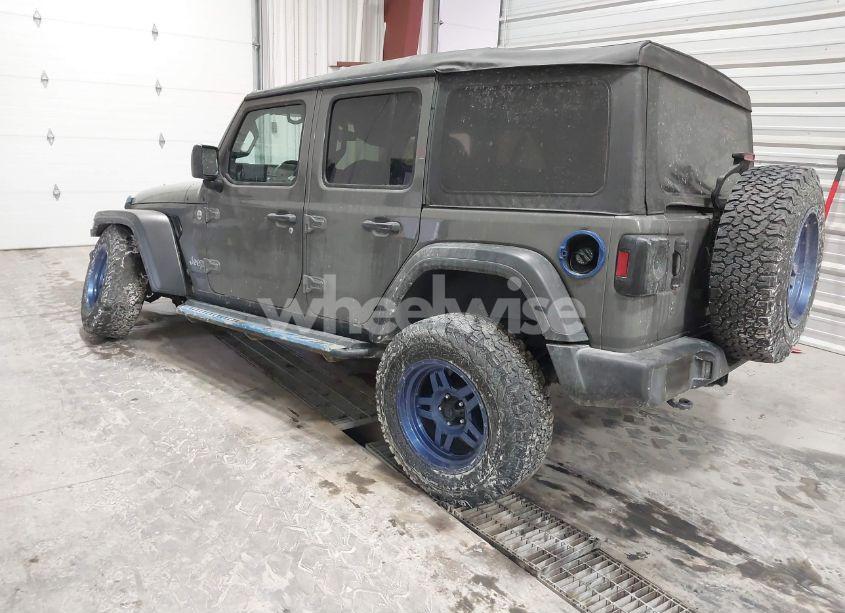 Photo 3 of 2020 Jeep Wrangler UNLIMITED SPORT S 4X4 (VIN 1C4HJXDG7LW167909)