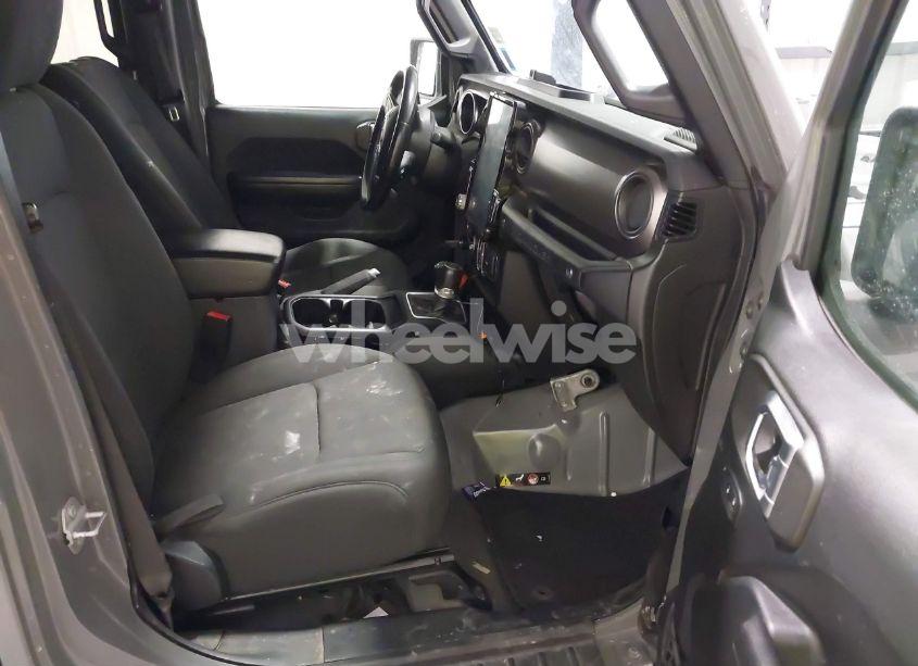 Photo 5 of 2020 Jeep Wrangler UNLIMITED SPORT S 4X4 (VIN 1C4HJXDG7LW167909)