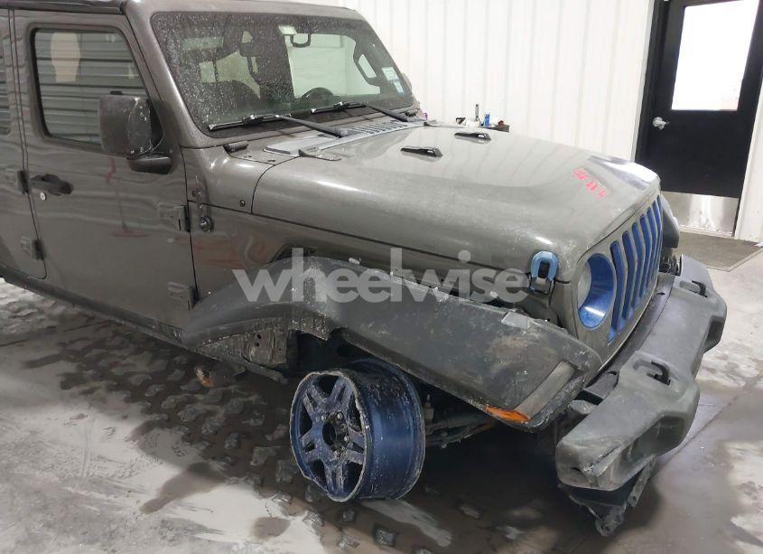 Photo 6 of 2020 Jeep Wrangler UNLIMITED SPORT S 4X4 (VIN 1C4HJXDG7LW167909)