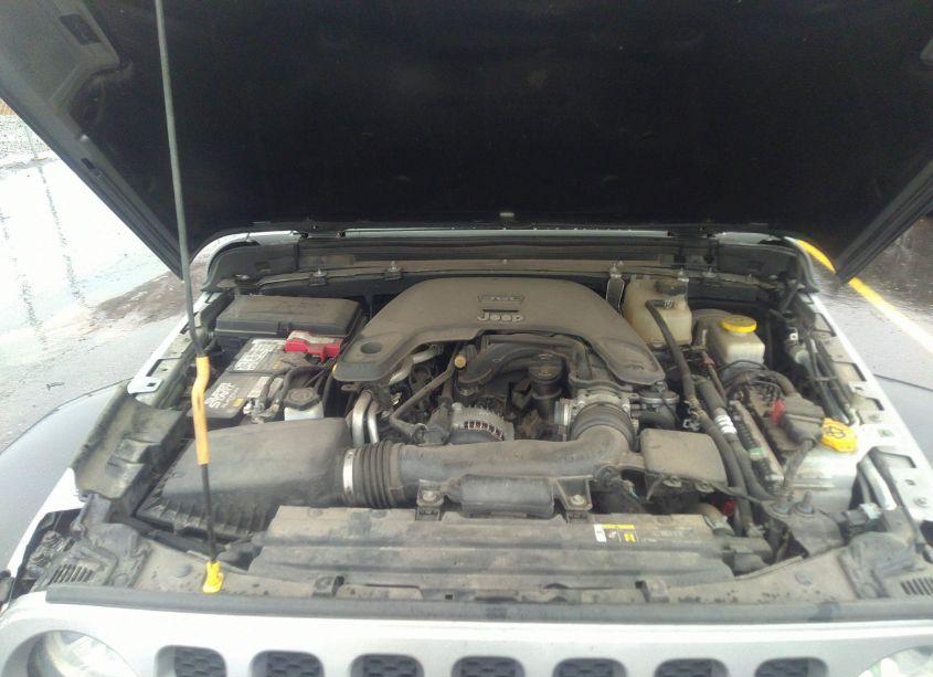 Photo 10 of 2020 Jeep Wrangler UNLIMITED SPORT S 4X4 (VIN 1C4HJXDG7LW200634)