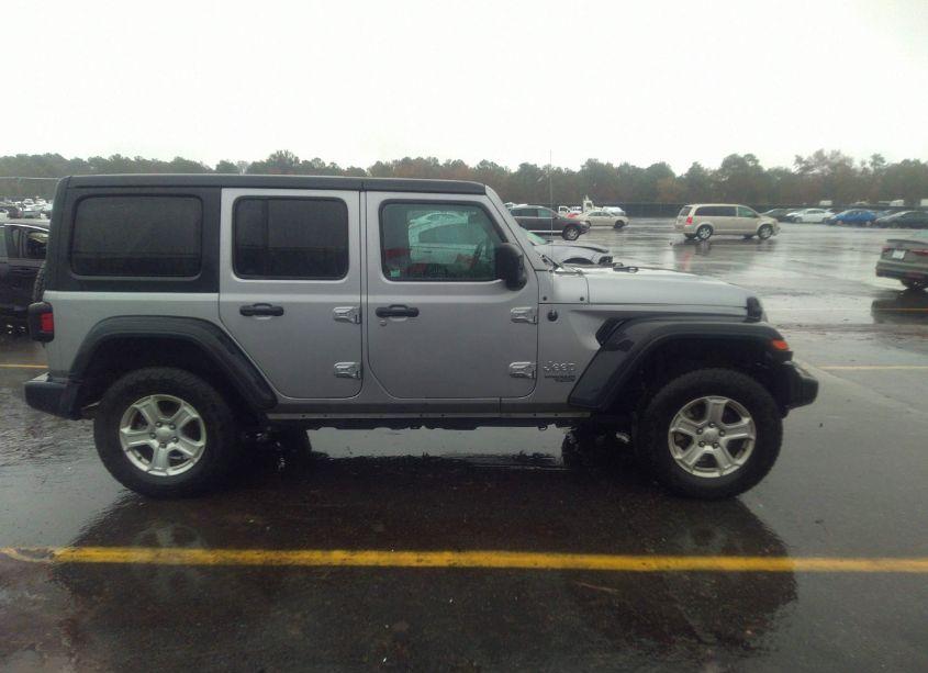 Photo 13 of 2020 Jeep Wrangler UNLIMITED SPORT S 4X4 (VIN 1C4HJXDG7LW200634)