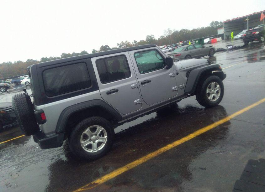 Photo 4 of 2020 Jeep Wrangler UNLIMITED SPORT S 4X4 (VIN 1C4HJXDG7LW200634)