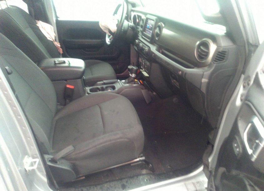 Photo 5 of 2020 Jeep Wrangler UNLIMITED SPORT S 4X4 (VIN 1C4HJXDG7LW200634)