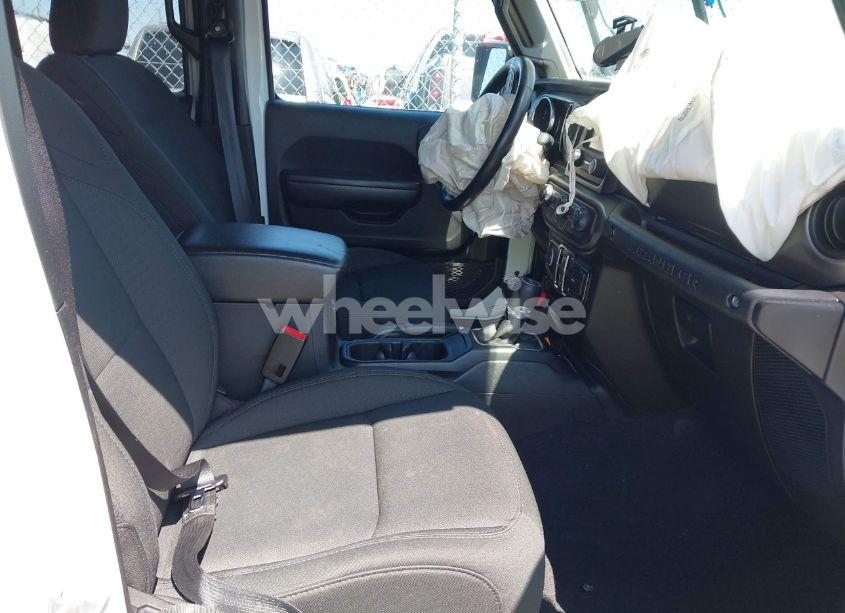 Photo 5 of 2020 Jeep Wrangler UNLIMITED SPORT S 4X4 (VIN 1C4HJXDG7LW212475)