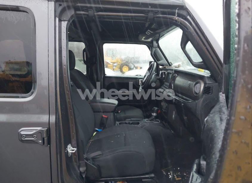 Photo 5 of 2020 Jeep Wrangler UNLIMITED SPORT S 4X4 (VIN 1C4HJXDG7LW229907)