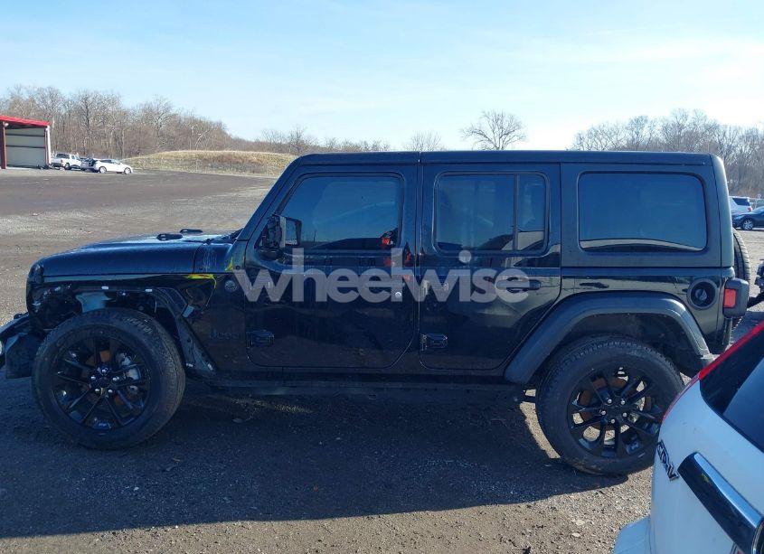 Photo 15 of 2022 Jeep Wrangler UNLIMITED SPORT S 4X4 (VIN 1C4HJXDG7NW165063)
