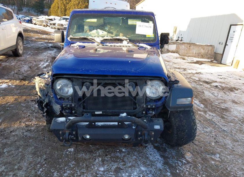 Photo 13 of 2018 Jeep Wrangler UNLIMITED SPORT 4X4 (VIN 1C4HJXDG8JW179984)