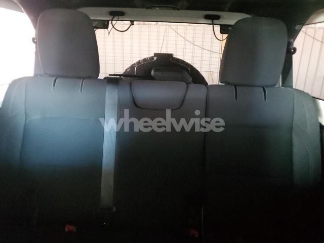 Photo 12 of 2018 JEEP WRANGLER UNLIMITED SPORT (VIN 1C4HJXDG8JW192119)