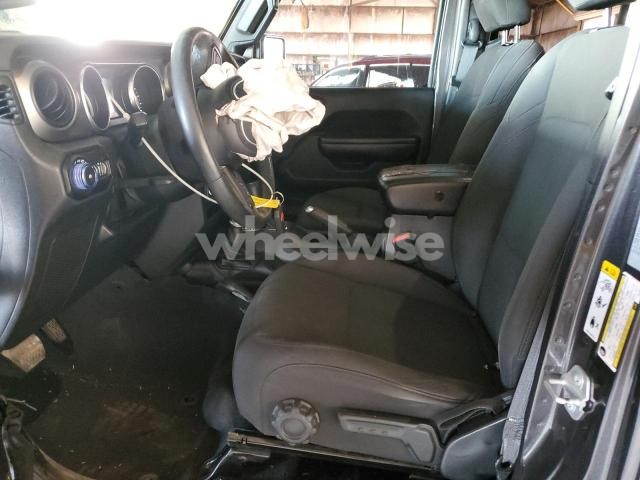 Photo 13 of 2018 JEEP WRANGLER UNLIMITED SPORT (VIN 1C4HJXDG8JW192119)