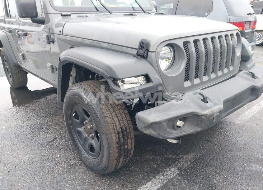 Photo 6 of 2022 Jeep Wrangler UNLIMITED SPORT 4X4 (VIN 1C4HJXDG8NW126143)
