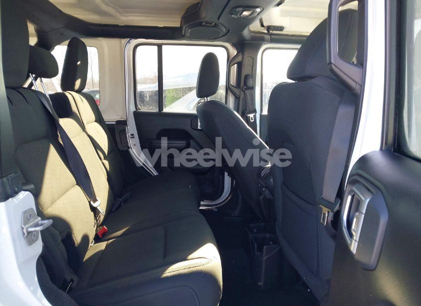 Photo 8 of 2018 Jeep Wrangler UNLIMITED SPORT S 4X4 (VIN 1C4HJXDG9JW223555)