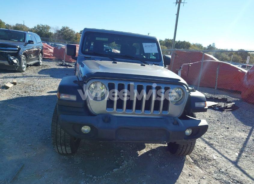 Photo 12 of 2019 Jeep Wrangler UNLIMITED SPORT S 4X4 (VIN 1C4HJXDG9KW528815)