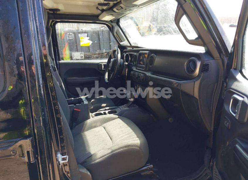 Photo 5 of 2019 Jeep Wrangler UNLIMITED SPORT S 4X4 (VIN 1C4HJXDG9KW546215)