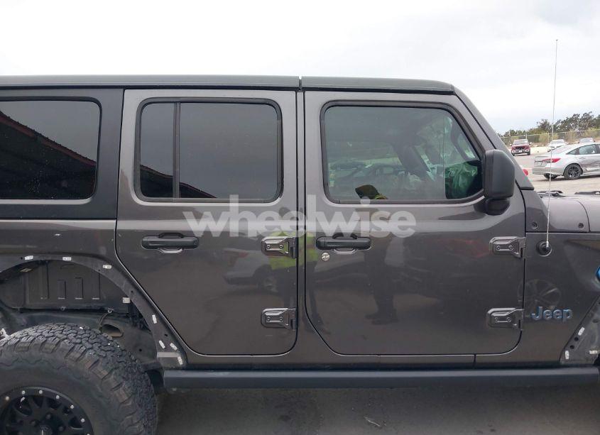 Photo 13 of 2019 Jeep Wrangler UNLIMITED SPORT S 4X4 (VIN 1C4HJXDG9KW558672)