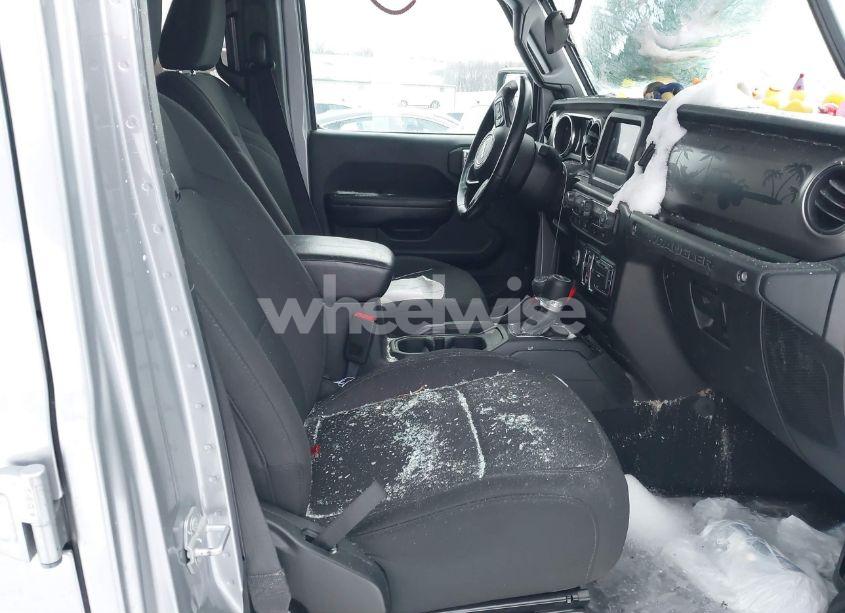 Photo 5 of 2020 Jeep Wrangler UNLIMITED SPORT S 4X4 (VIN 1C4HJXDG9LW176904)