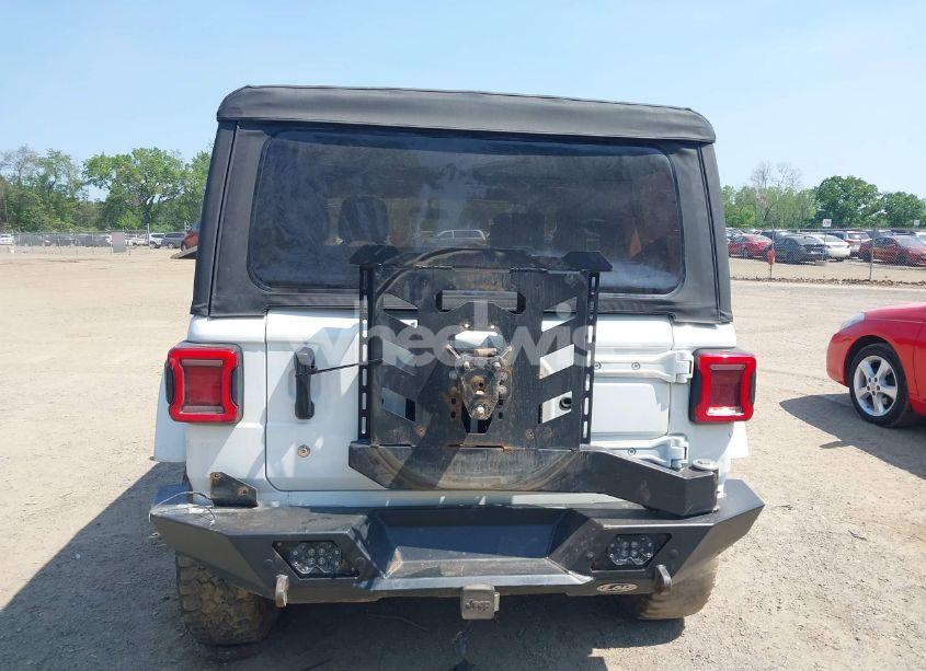 Photo 17 of 2018 Jeep Wrangler UNLIMITED SPORT S 4X4 (VIN 1C4HJXDGXJW146873)