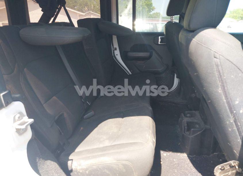 Photo 8 of 2018 Jeep Wrangler UNLIMITED SPORT S 4X4 (VIN 1C4HJXDGXJW146873)