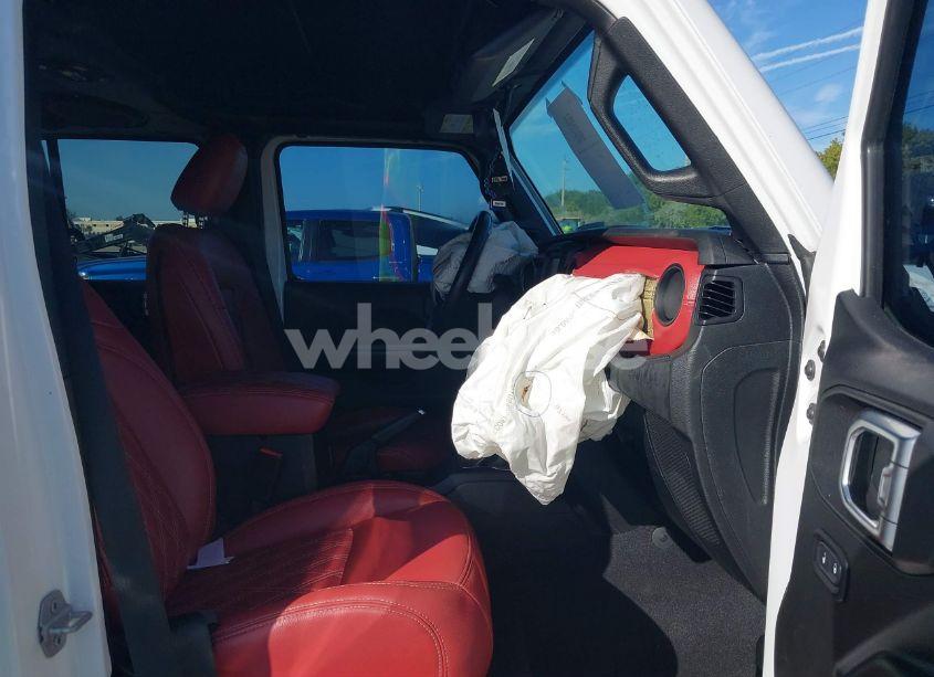 Photo 5 of 2018 Jeep Wrangler UNLIMITED SPORT S 4X4 (VIN 1C4HJXDGXJW155394)